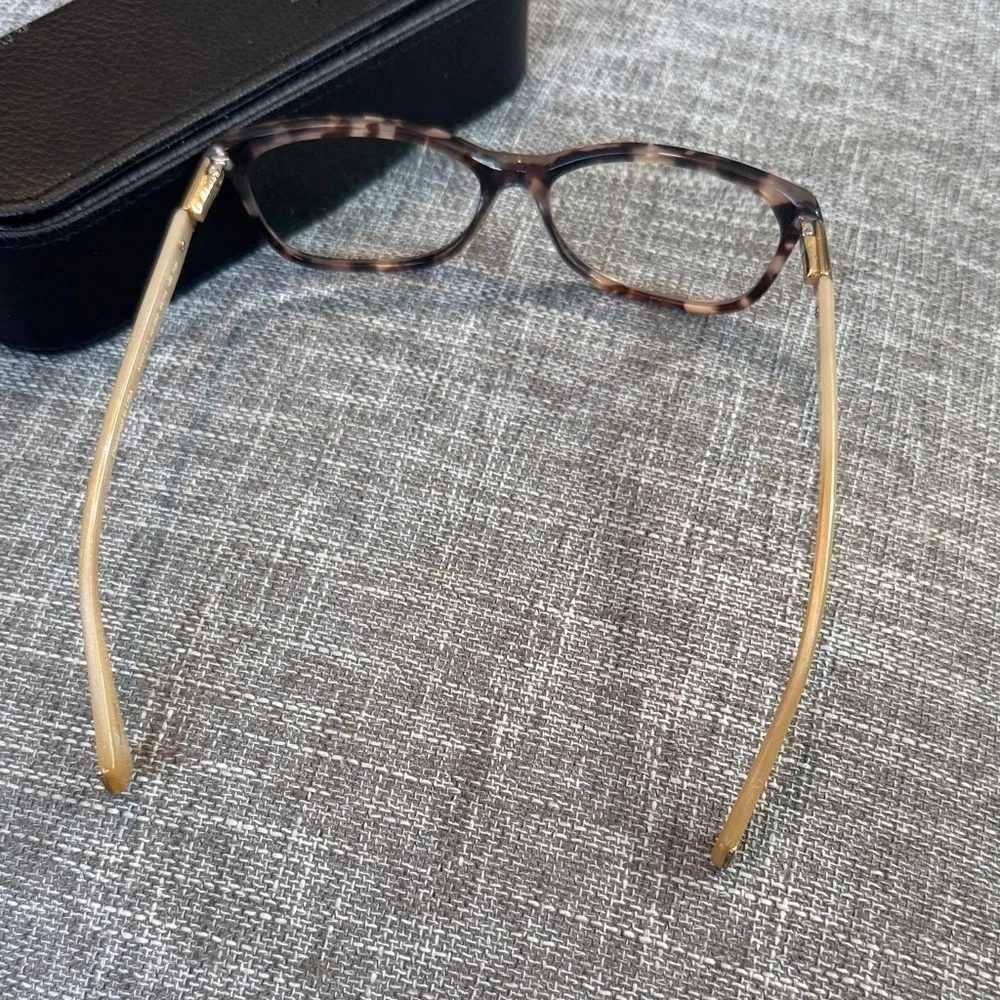 Kenneth Cole elegant brown